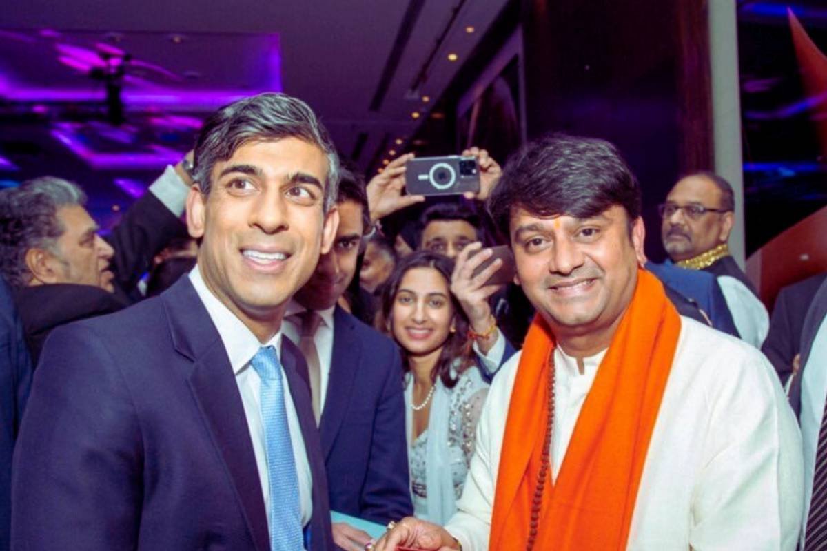 PM Rishi Sunak with Holy saint Rajrajeshwar Guruji.